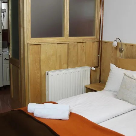 Tiszafa Vendeghaz Guest house *