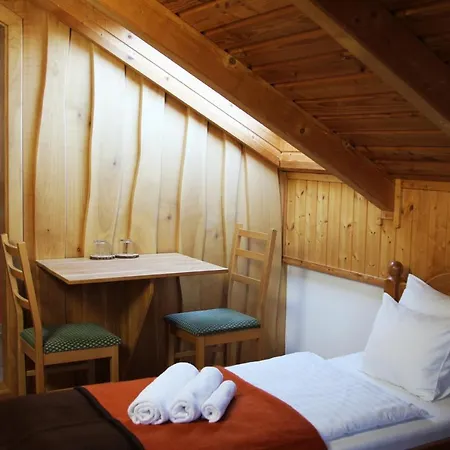 Tiszafa Vendeghaz Guest house